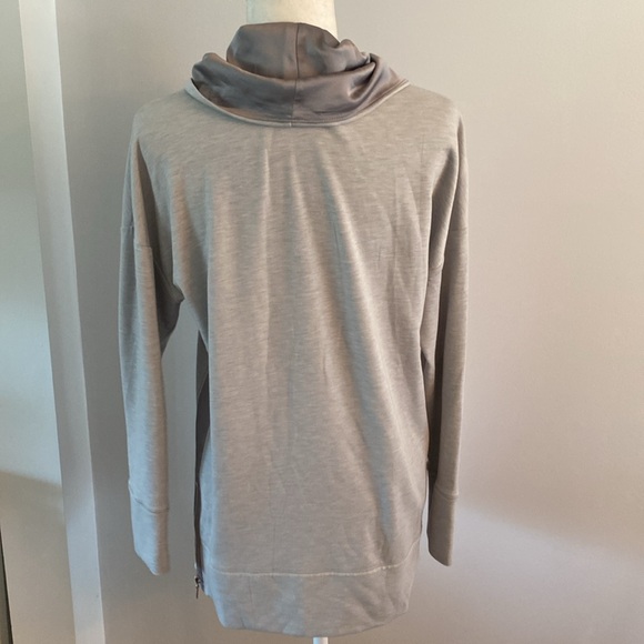 WHBM SOFT satin turtleneck tunic top small - Picture 6 of 10